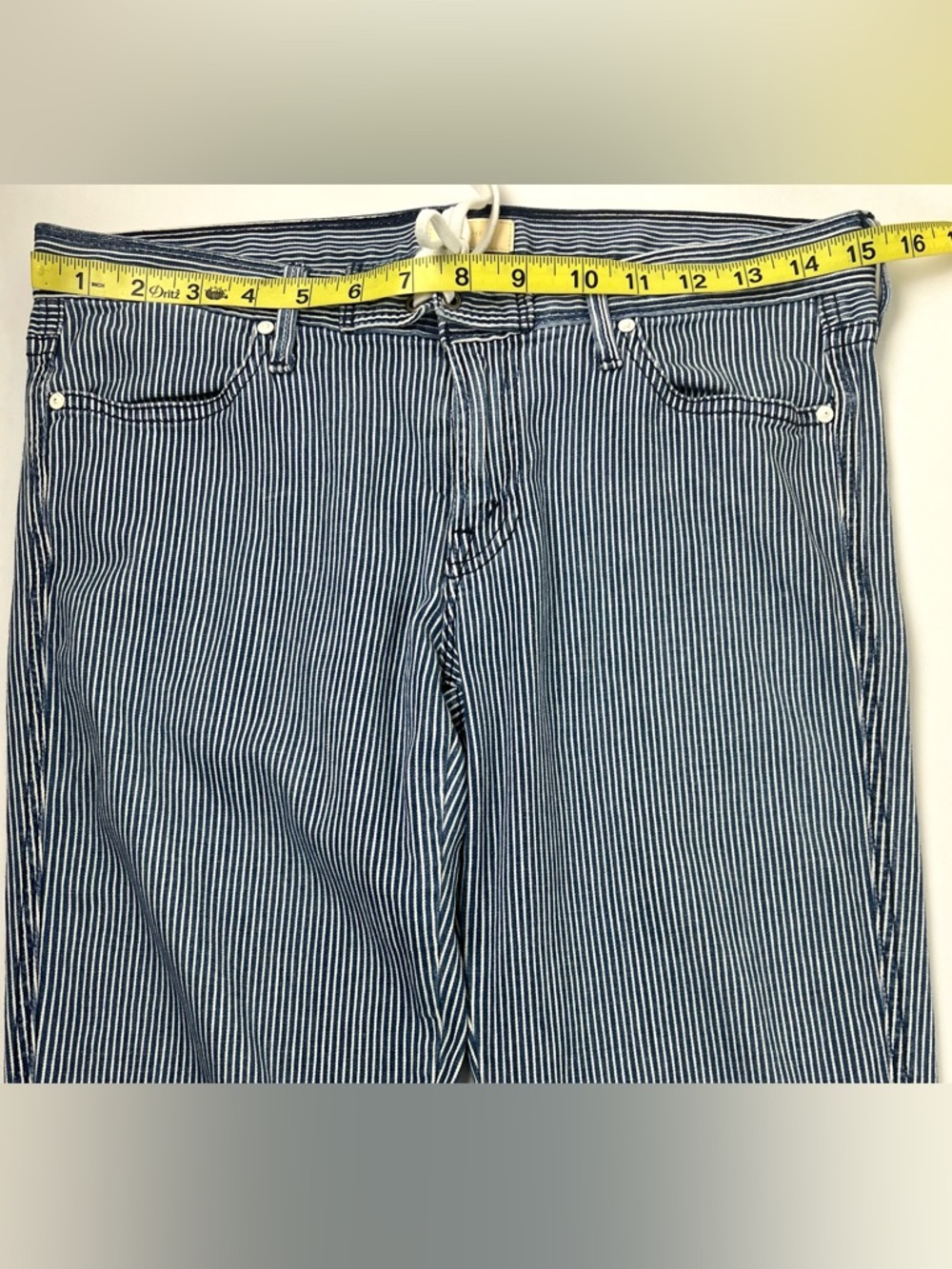MOTHER Tie Me--Up Rascal Pinstripe Cropped Jeans - Picture 14 of 16
